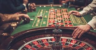 Antarmuka Bandar Ceme di platform dewi5000 menampilkan meja permainan dan kartu dealer